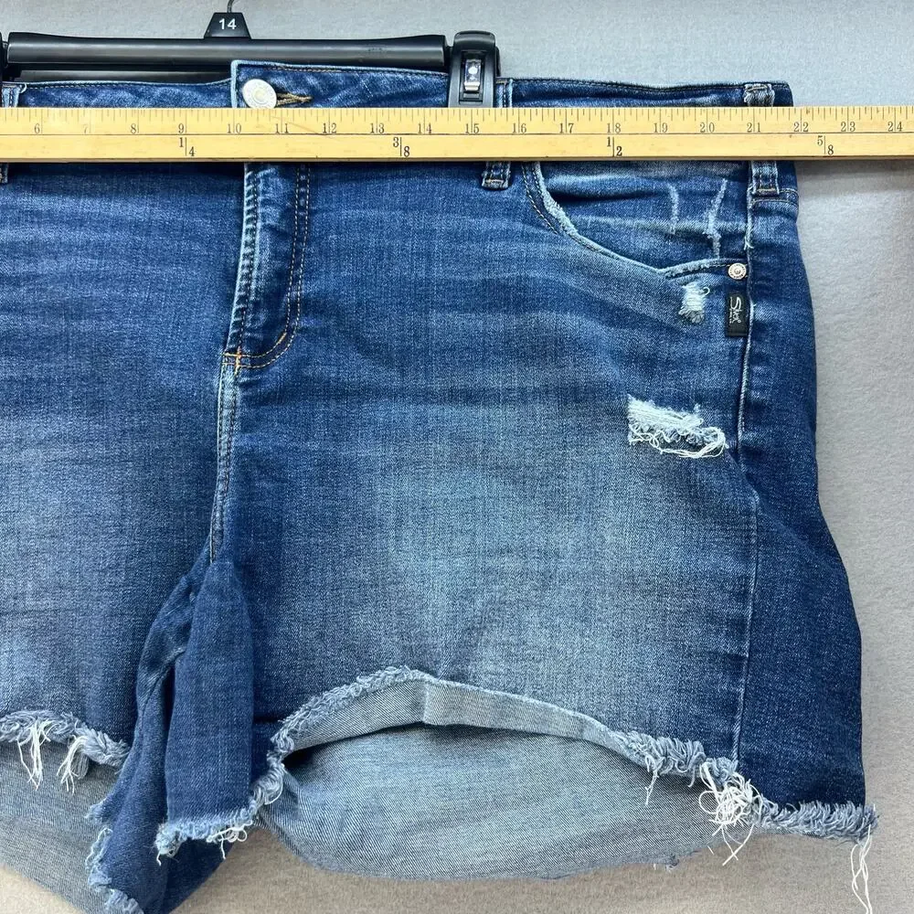 Silver Jean Co. Shorts Women's Size 22X5.5L Suki Distressed Casual Normcore - Picture 2 of 14
